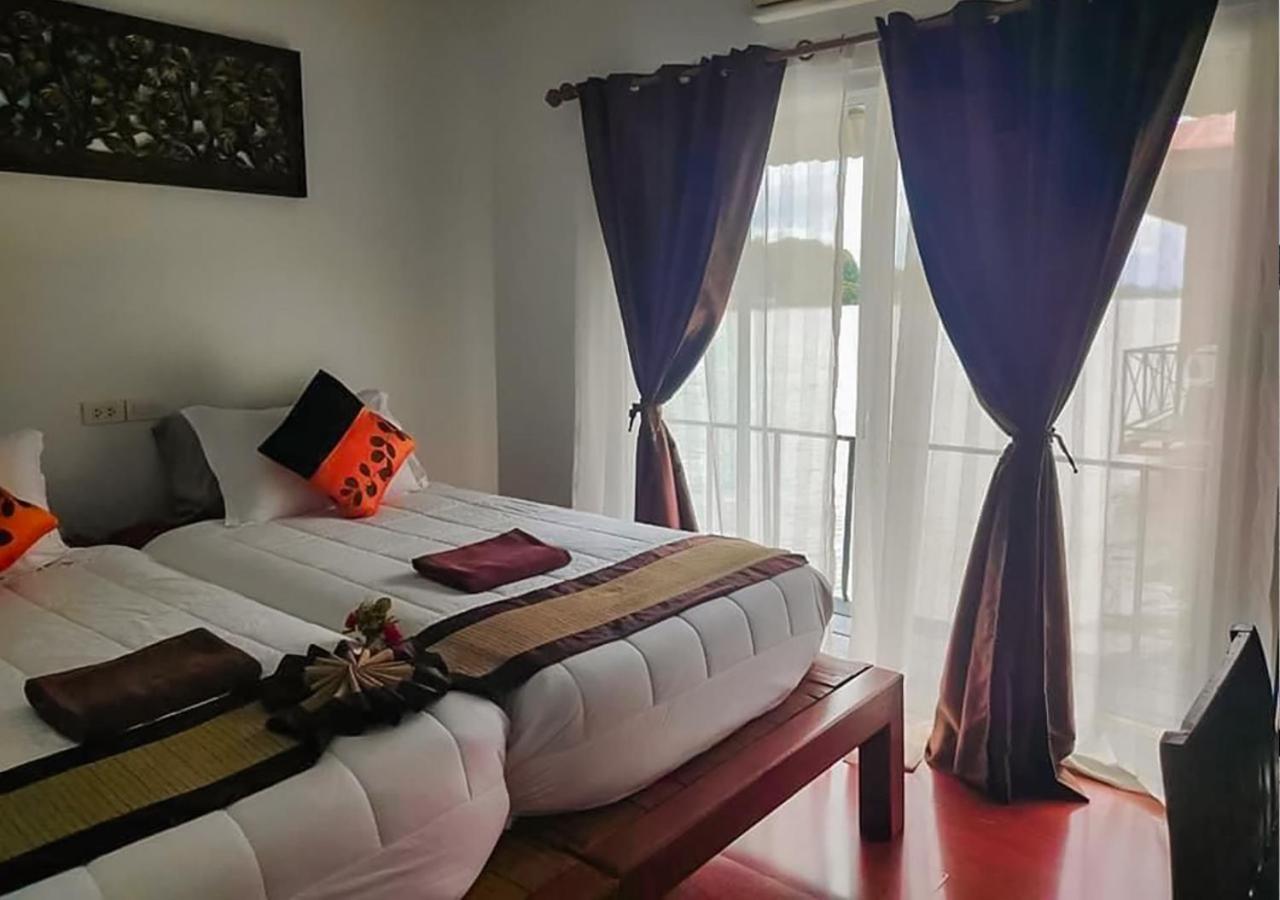 Hotel Tara Raft à Kanchanaburi Extérieur photo