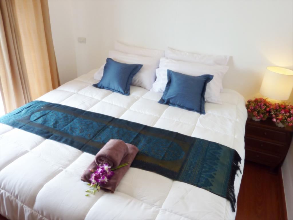Hotel Tara Raft à Kanchanaburi Extérieur photo