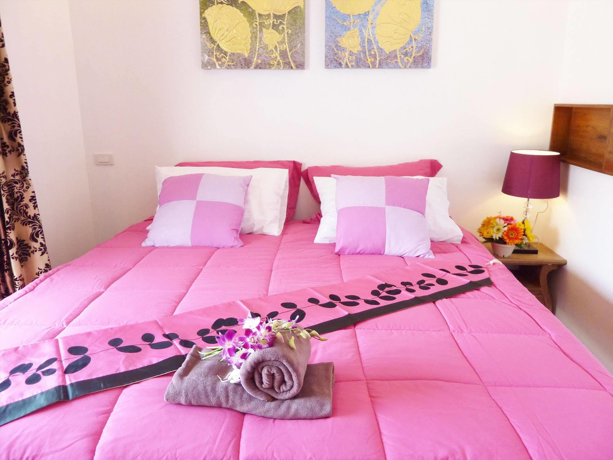 Hotel Tara Raft à Kanchanaburi Extérieur photo